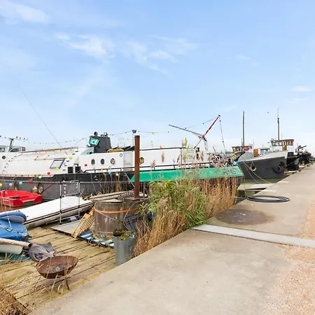 B&B Houseboat Amsterdam-2